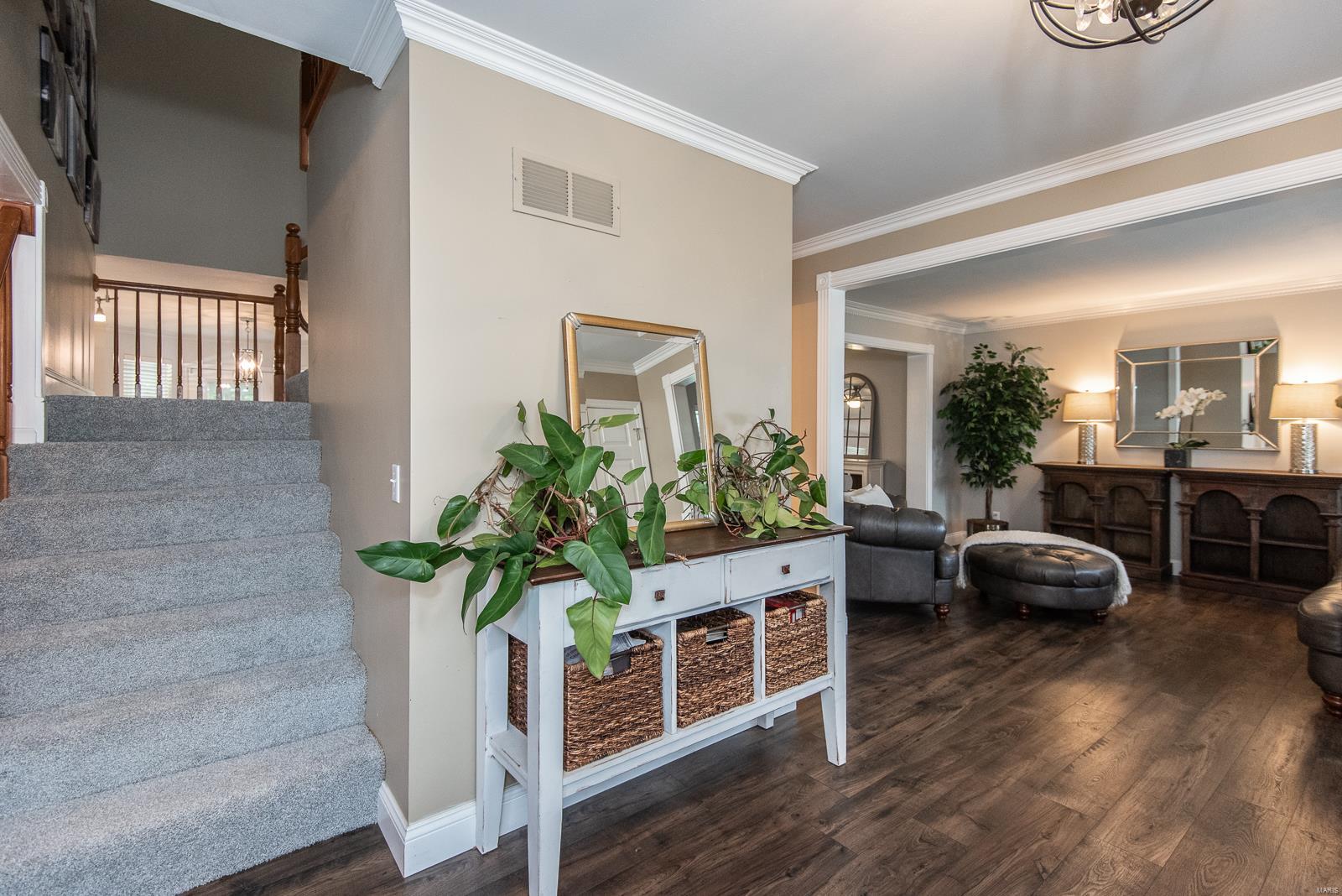 St Charles, Missouri 63304, United States, 4 Bedrooms Bedrooms, ,4 BathroomsBathrooms,Residential,Pending,120527