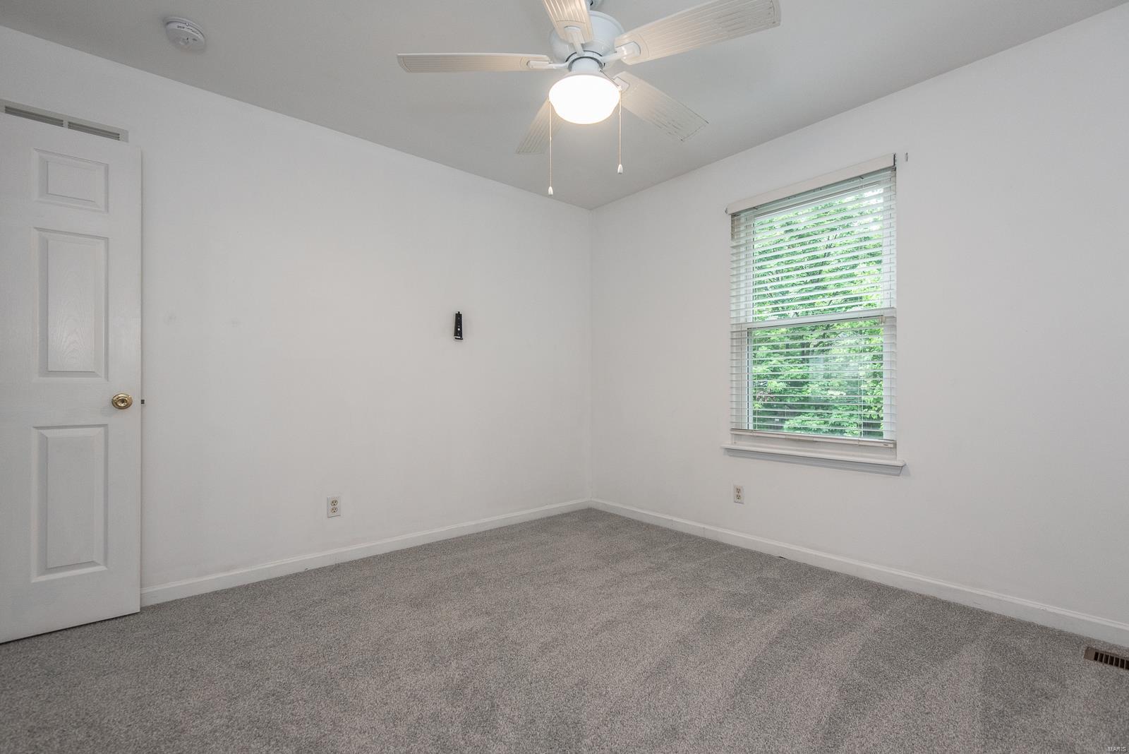 St Charles, Missouri 63304, United States, 4 Bedrooms Bedrooms, ,4 BathroomsBathrooms,Residential,Pending,120527