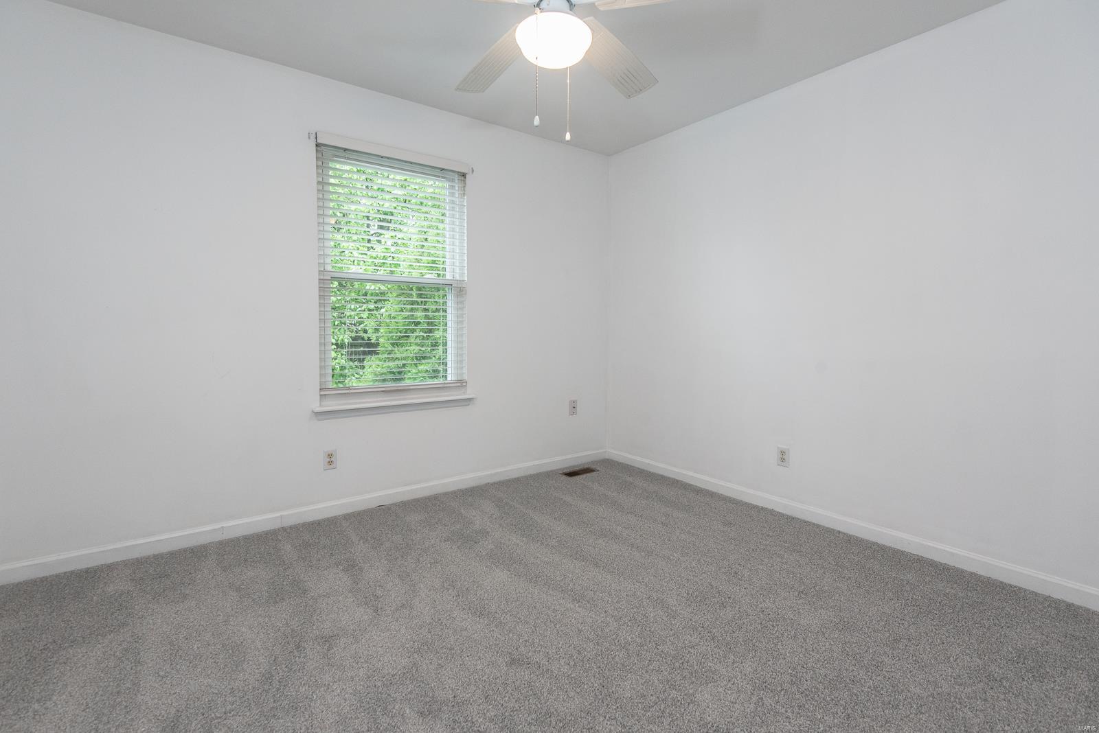 St Charles, Missouri 63304, United States, 4 Bedrooms Bedrooms, ,4 BathroomsBathrooms,Residential,Pending,120527