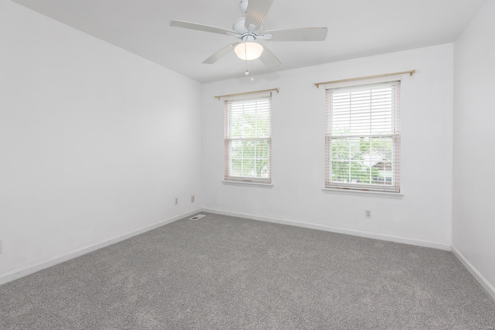 St Charles, Missouri 63304, United States, 4 Bedrooms Bedrooms, ,4 BathroomsBathrooms,Residential,Pending,120527