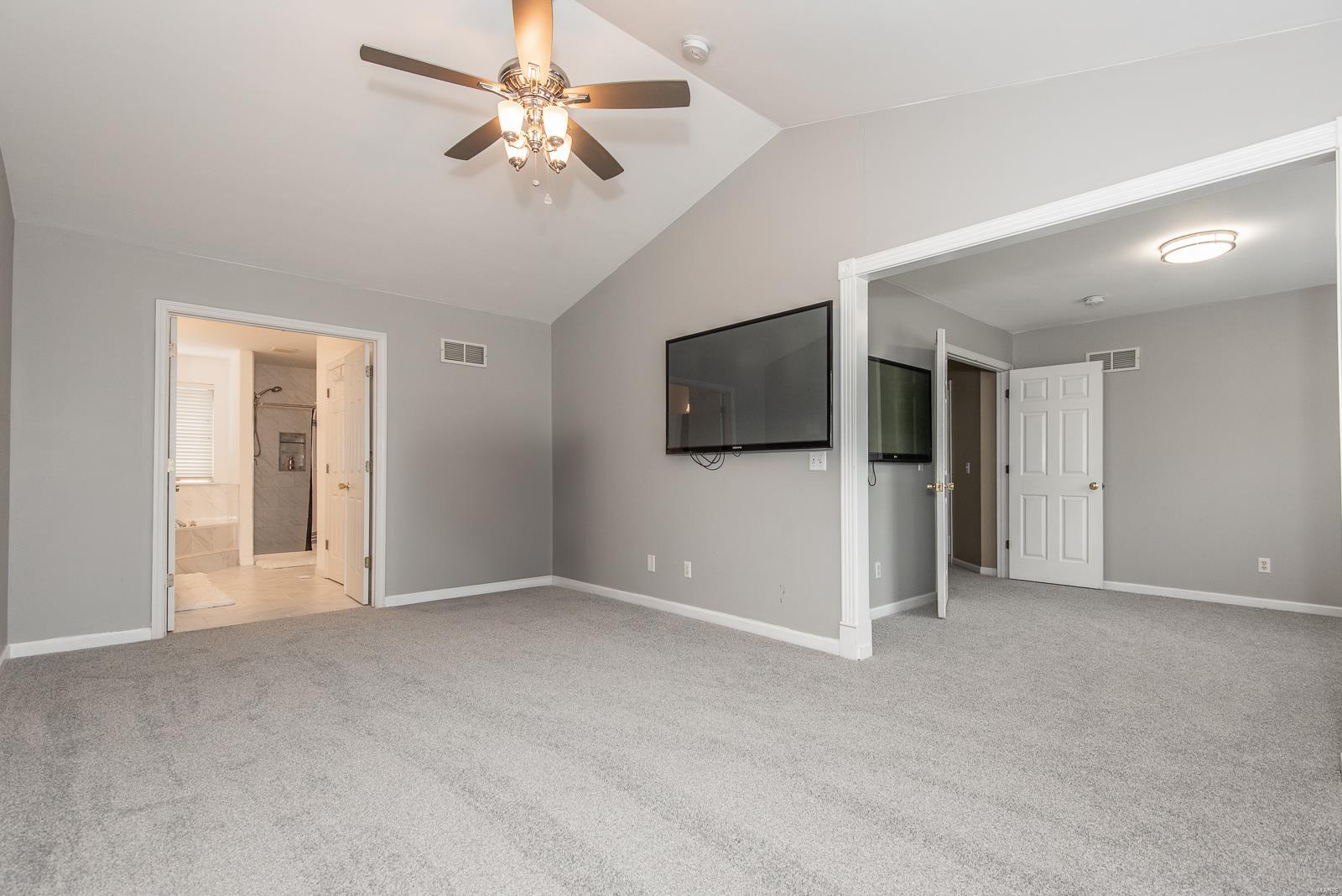 St Charles, Missouri 63304, United States, 4 Bedrooms Bedrooms, ,4 BathroomsBathrooms,Residential,Pending,120527