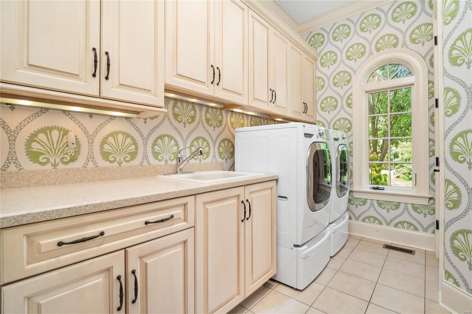 Vandiver Place - Residential