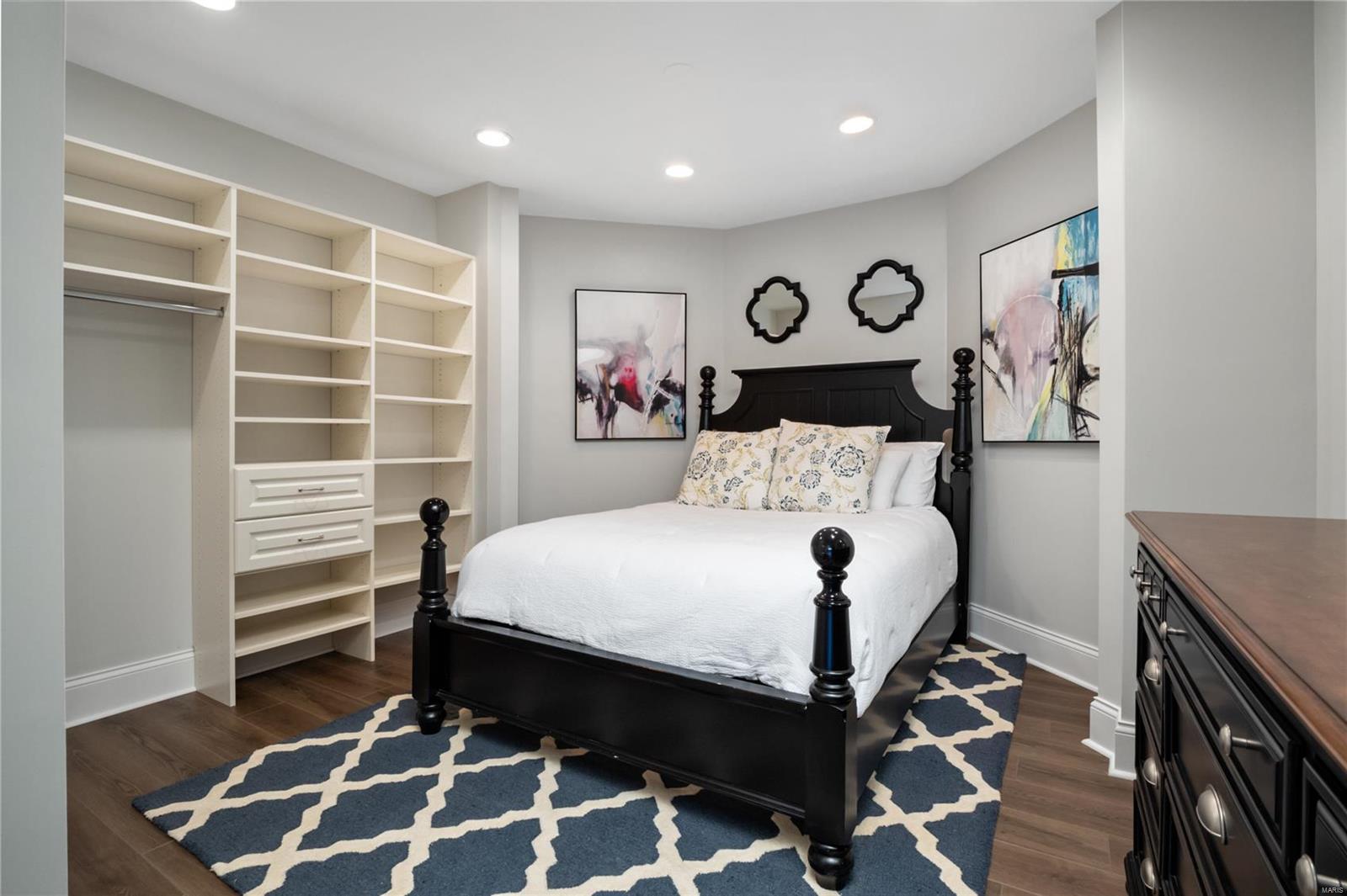 Vandiver Place - Residential