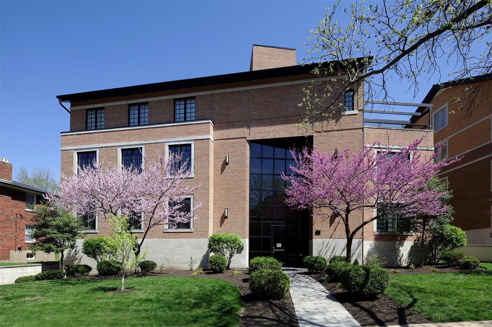 Brighton ll Condominium - Residential