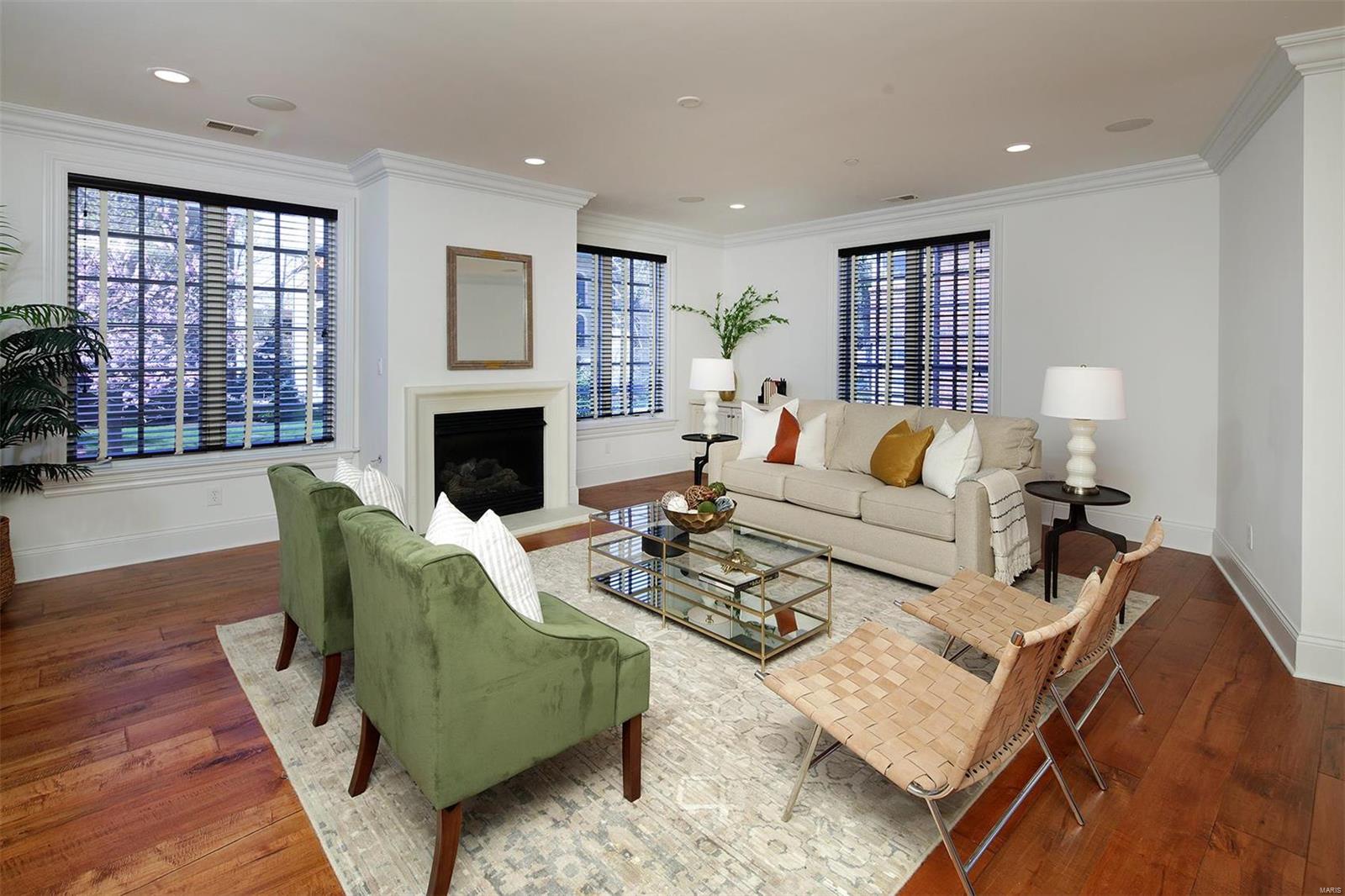 Brighton ll Condominium - Residential