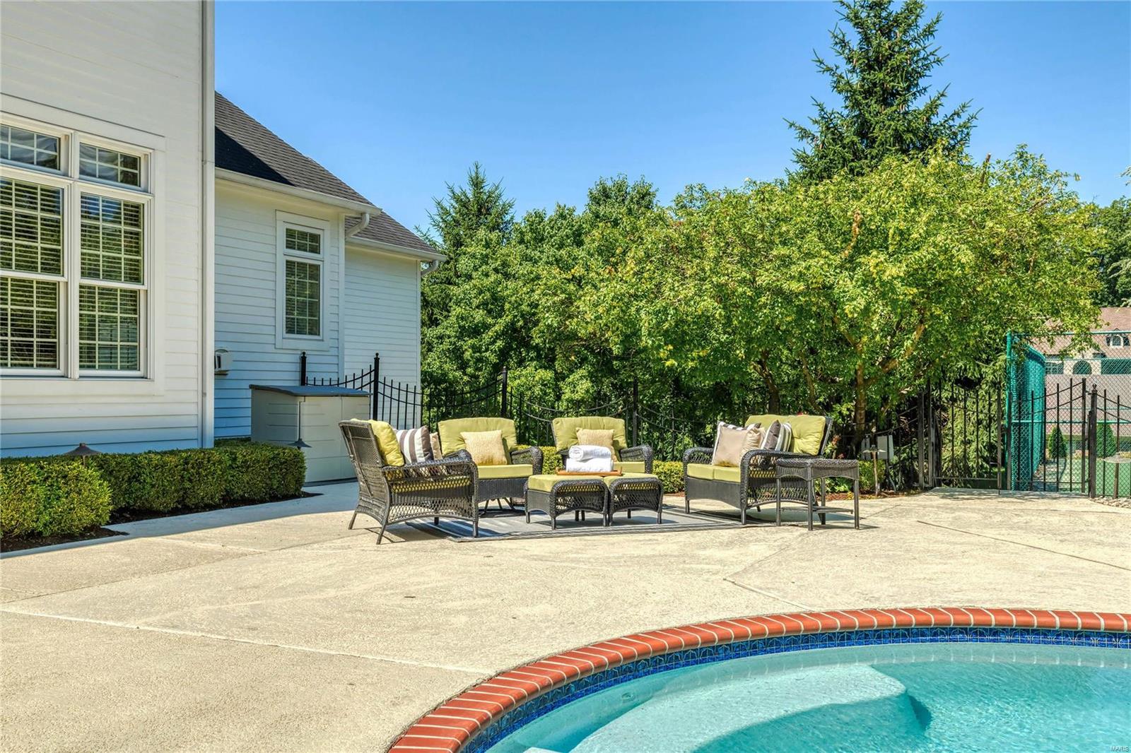 Williamsburg Estate - Residential