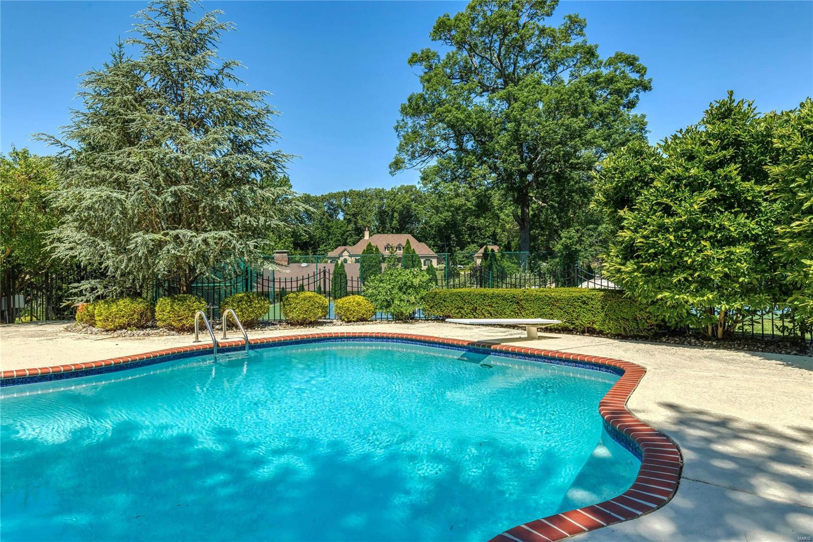 Williamsburg Estate - Residential