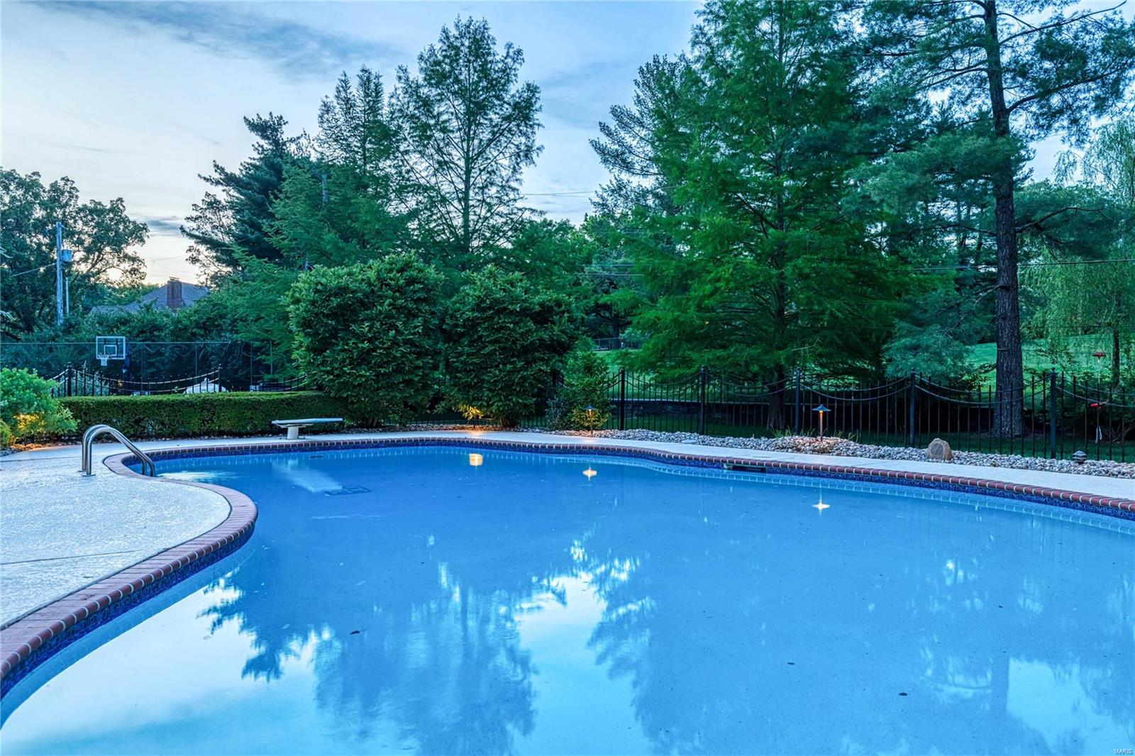 Williamsburg Estate - Residential