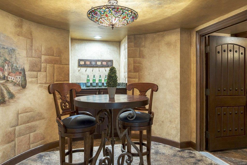 Williamsburg Estate - Residential