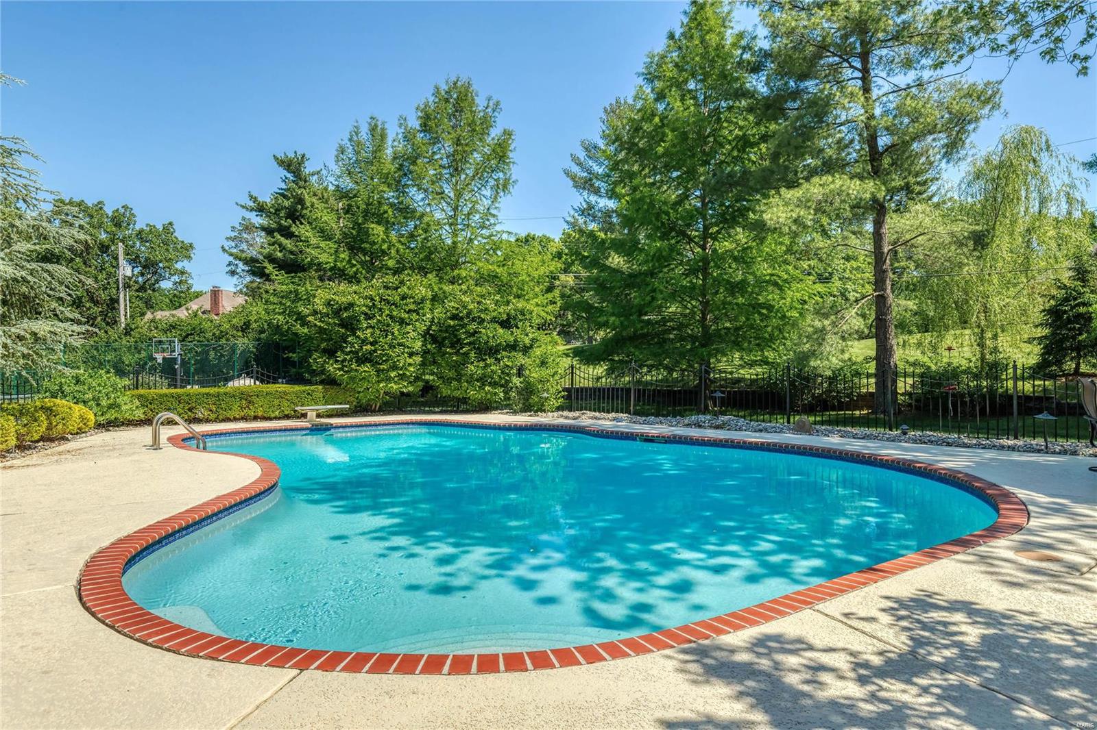 Williamsburg Estate - Residential