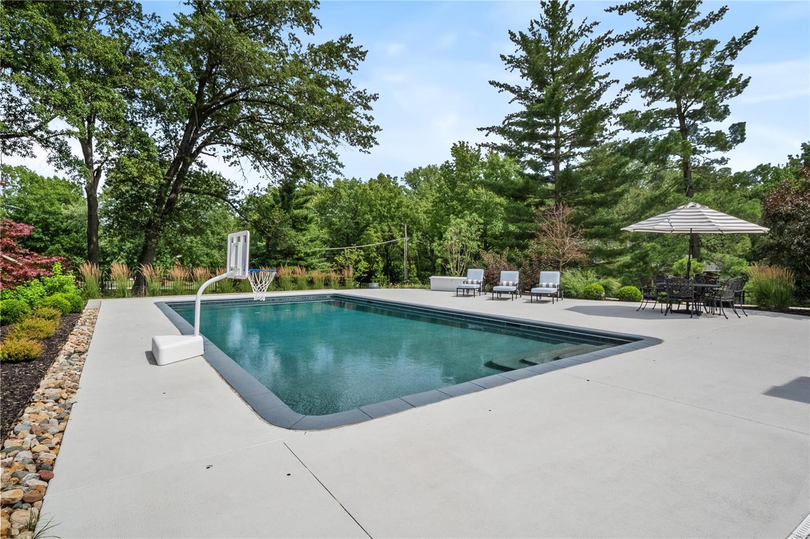 Berkley Manor 8 - Residential