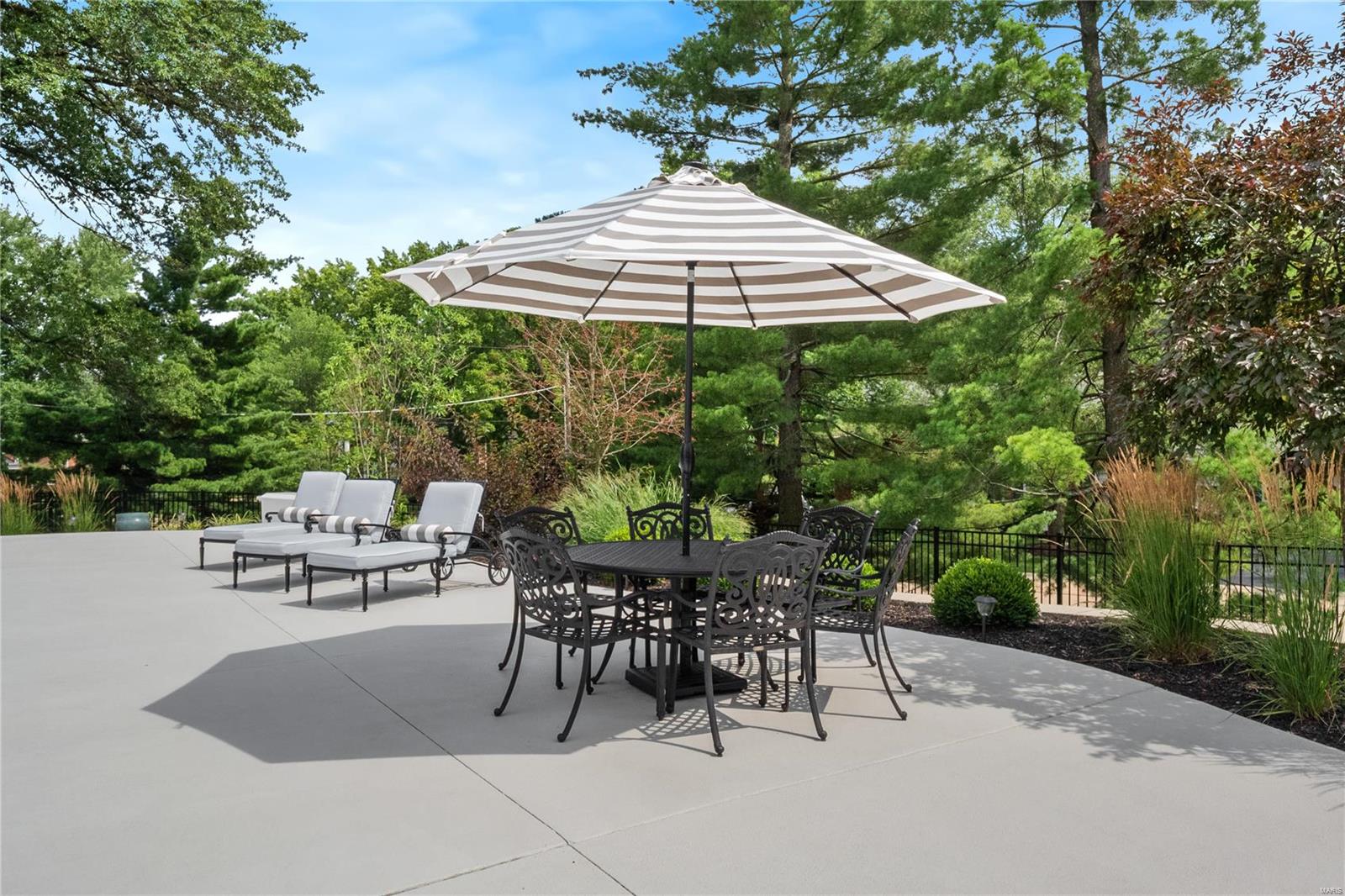 Berkley Manor 8 - Residential