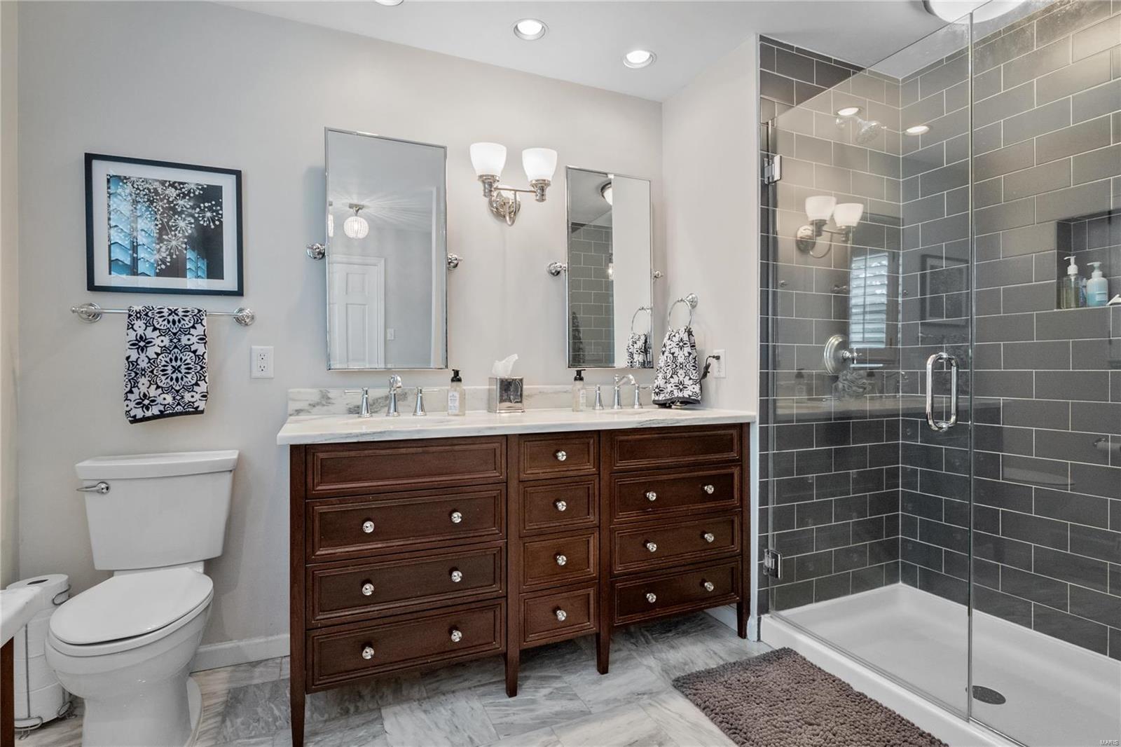 Berkley Manor 8 - Residential