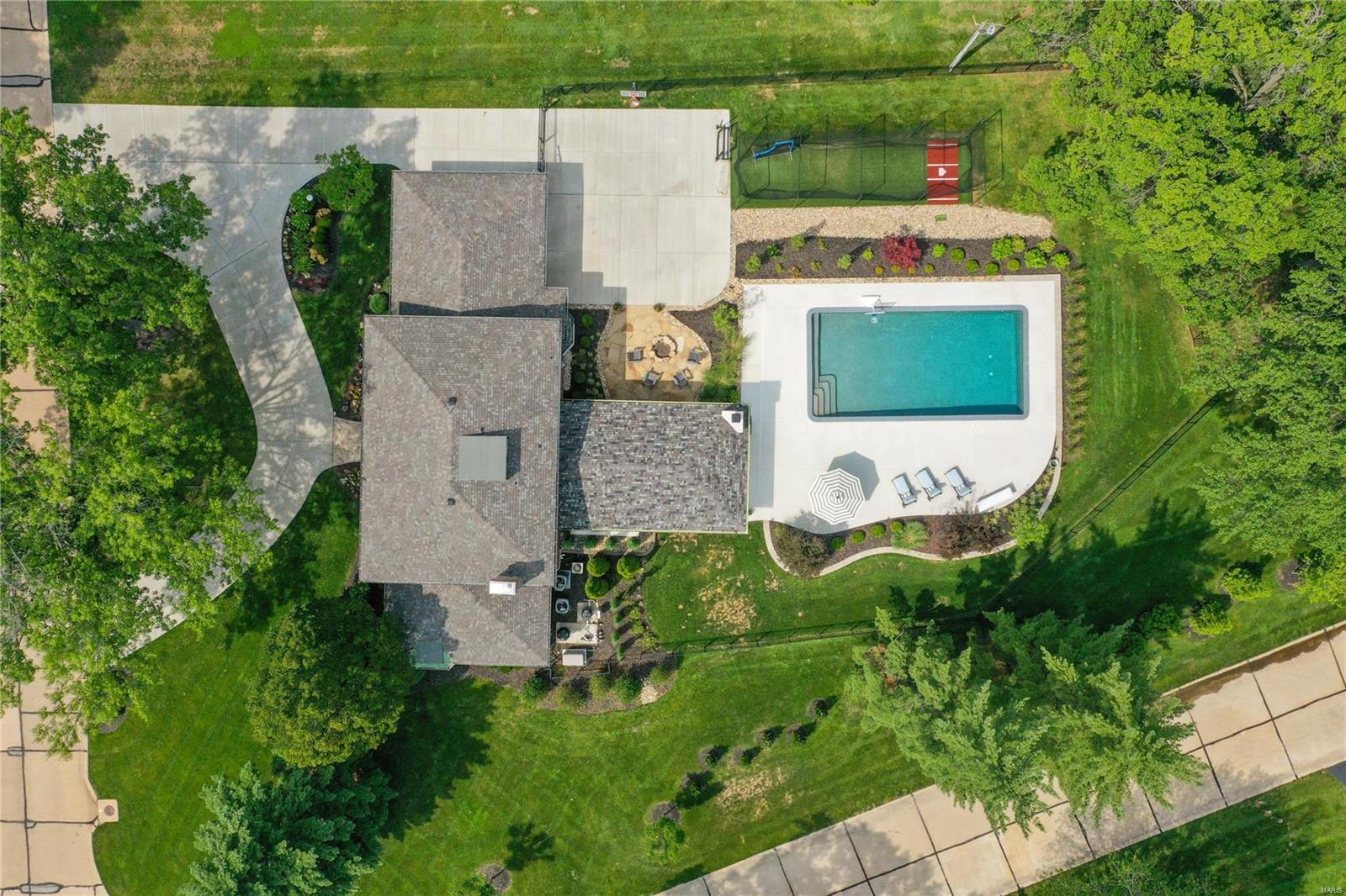 Berkley Manor 8 - Residential