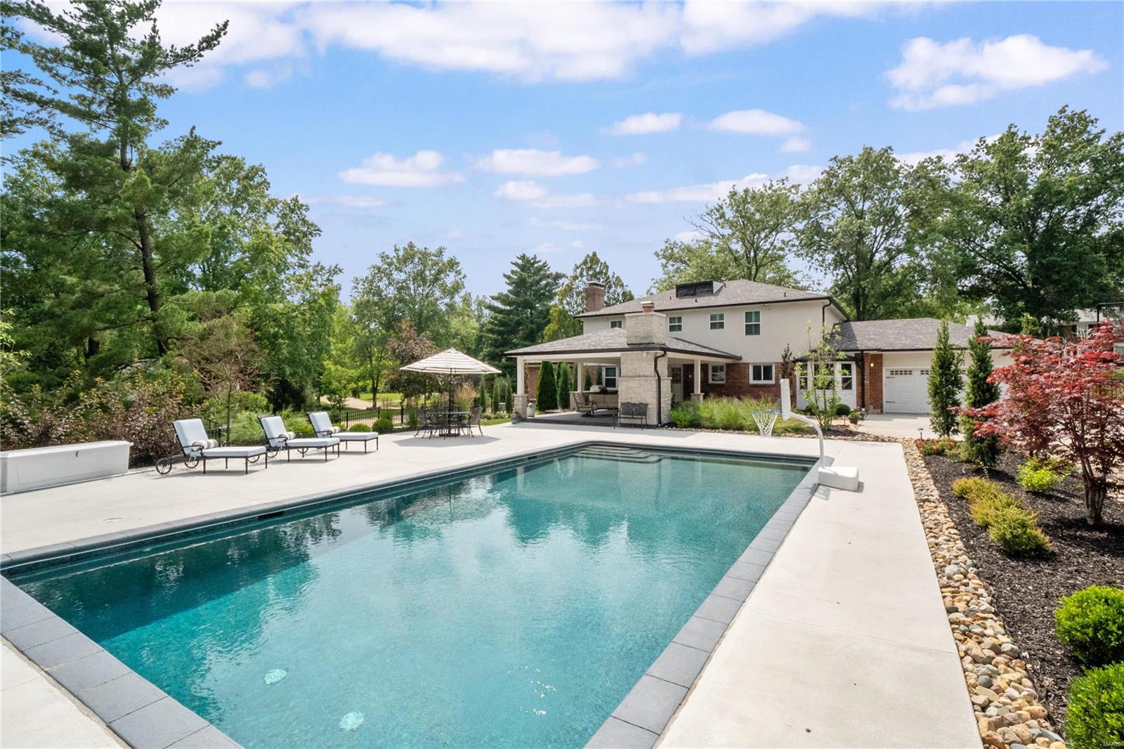 Berkley Manor 8 - Residential