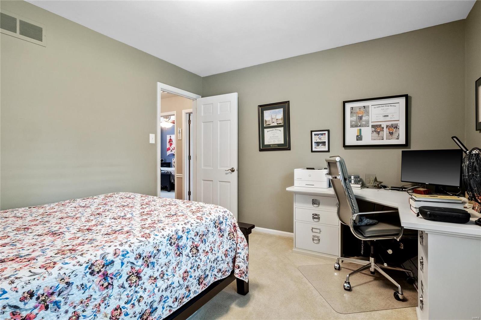 Berkley Manor 8 - Residential