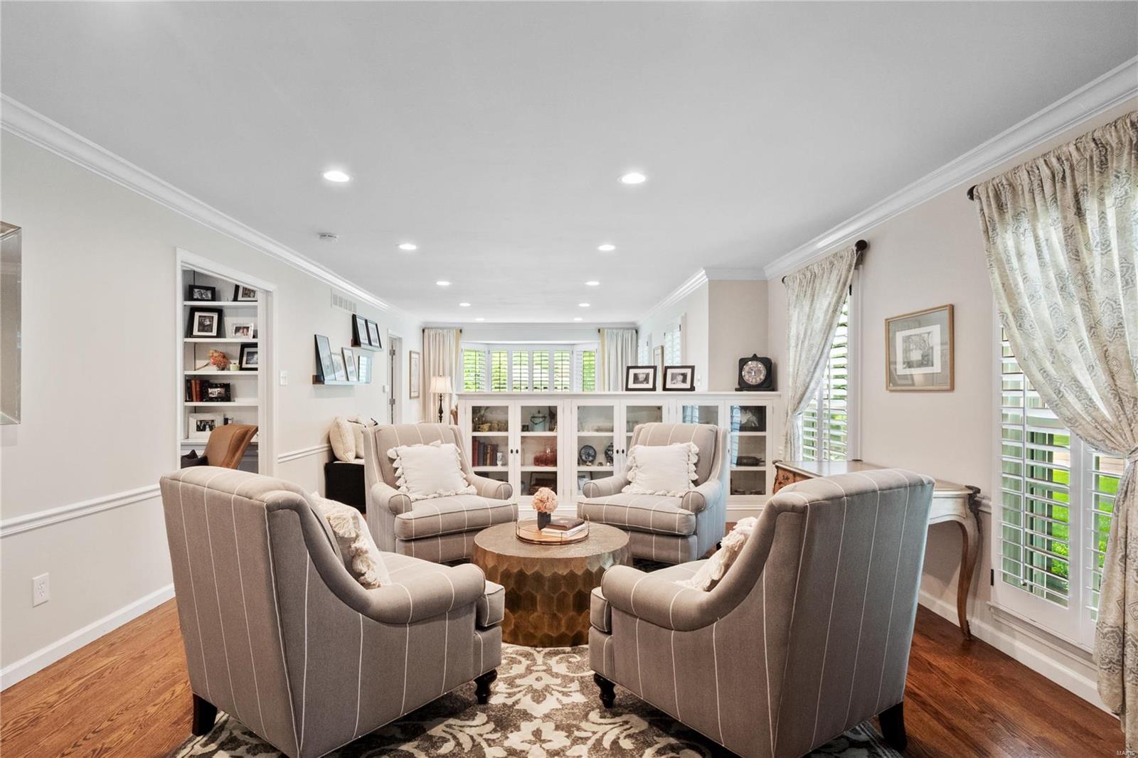 Berkley Manor 8 - Residential