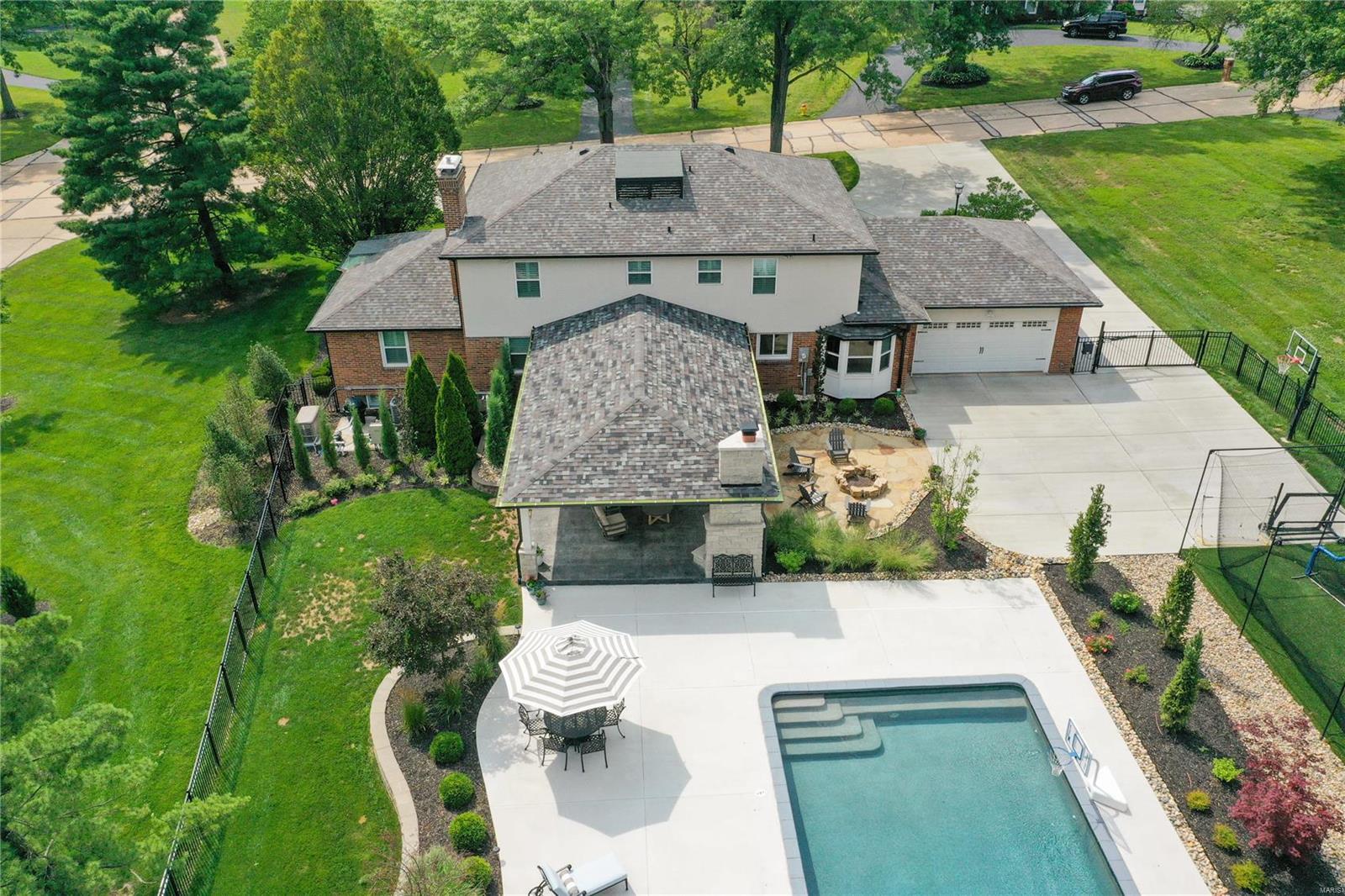 Berkley Manor 8 - Residential