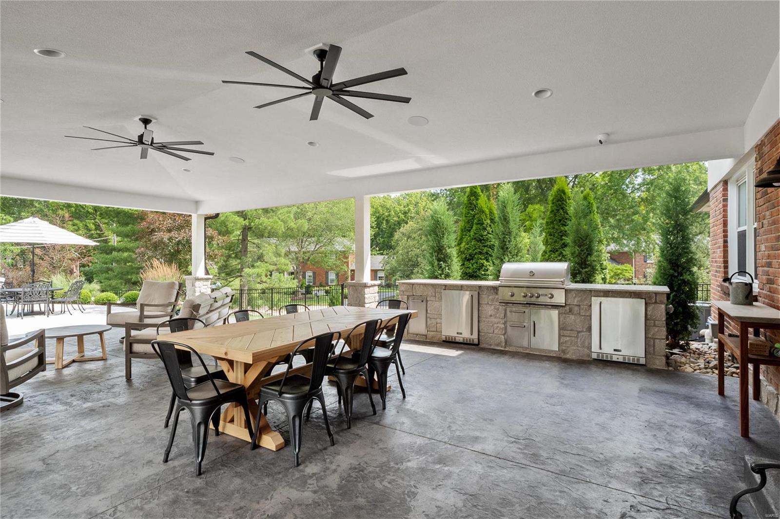 Berkley Manor 8 - Residential