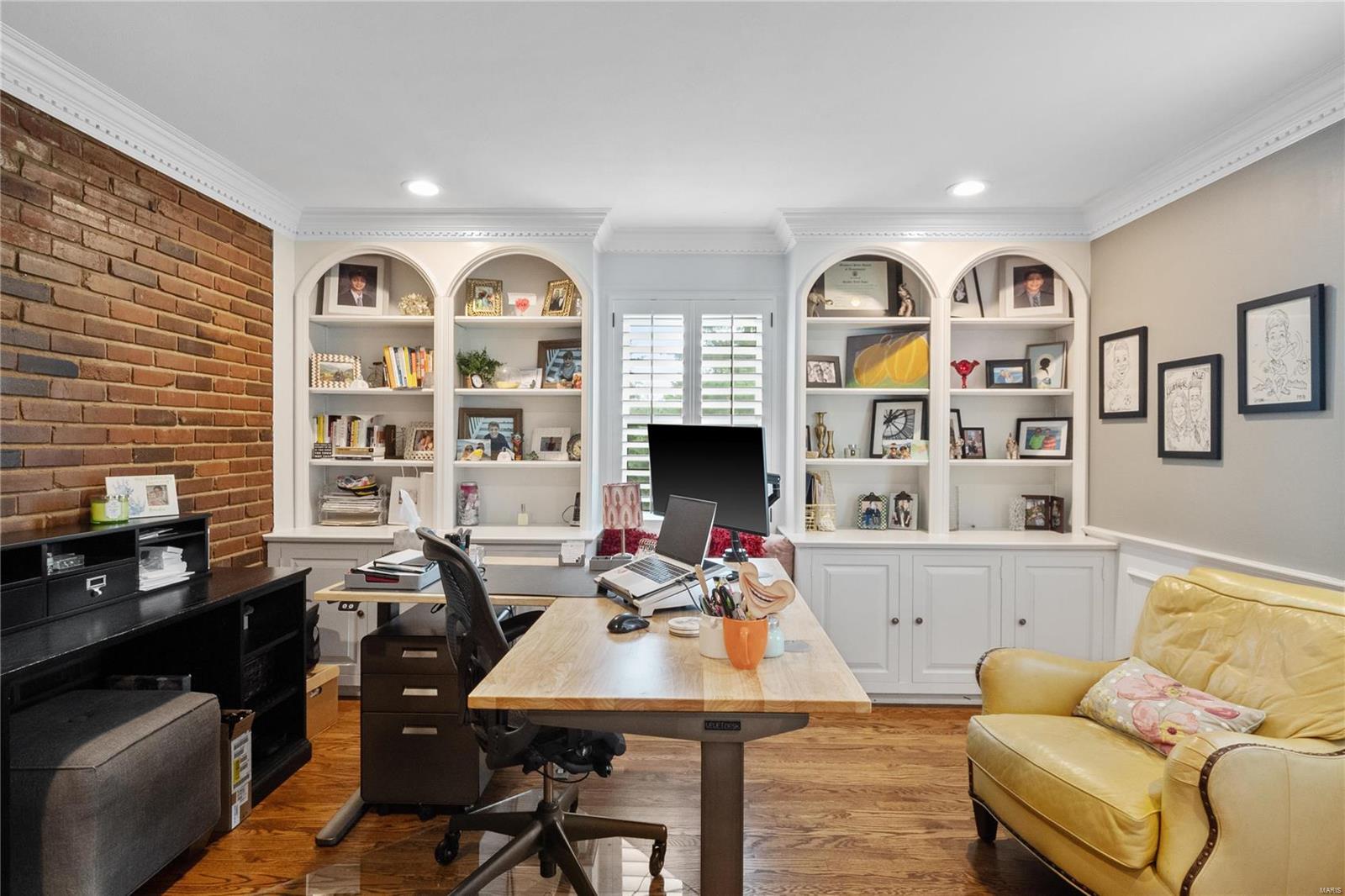 Berkley Manor 8 - Residential