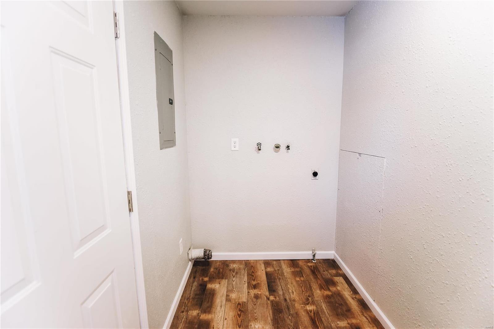 Lynna Heights - Residential