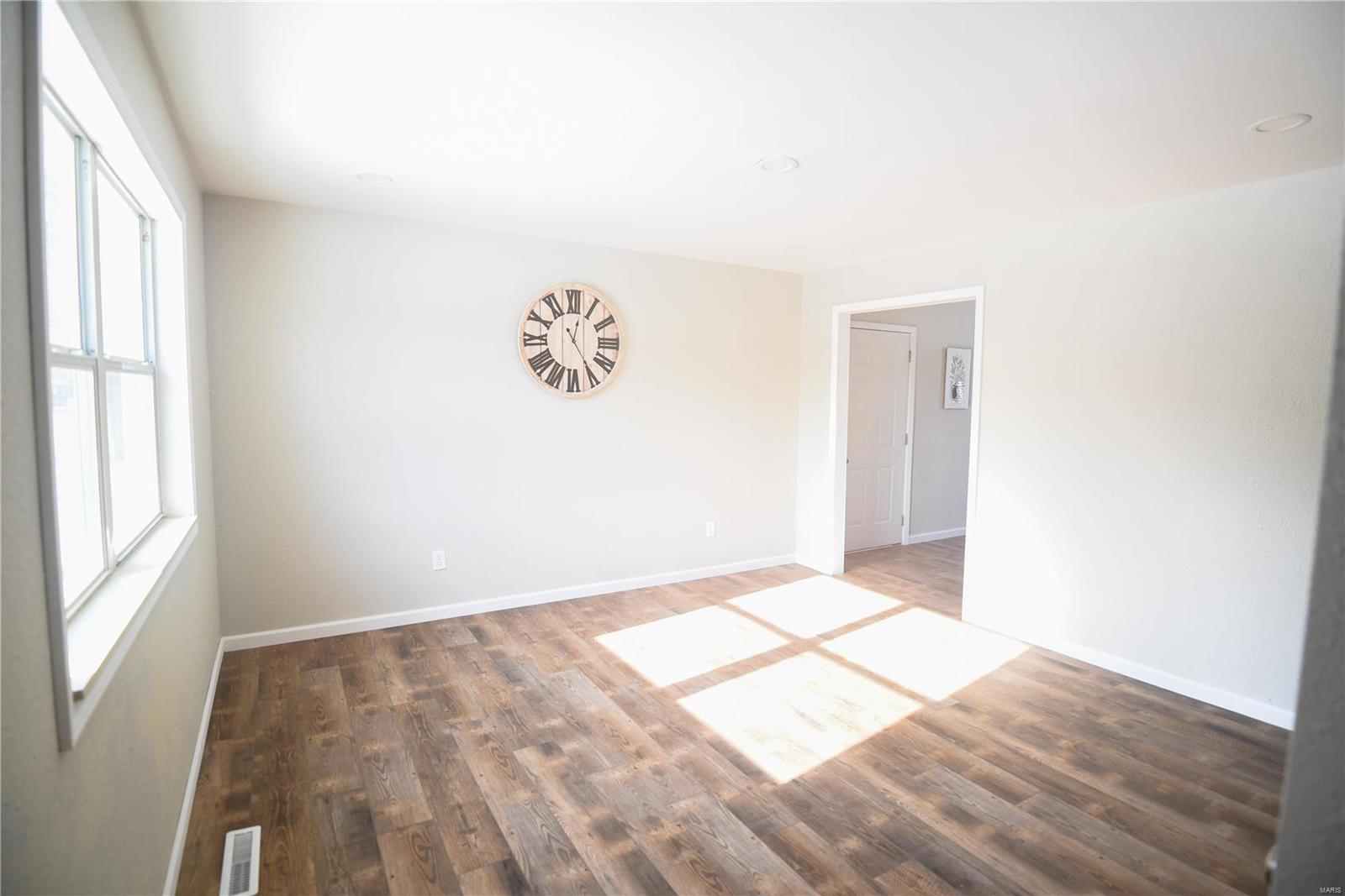 Lynna Heights - Residential