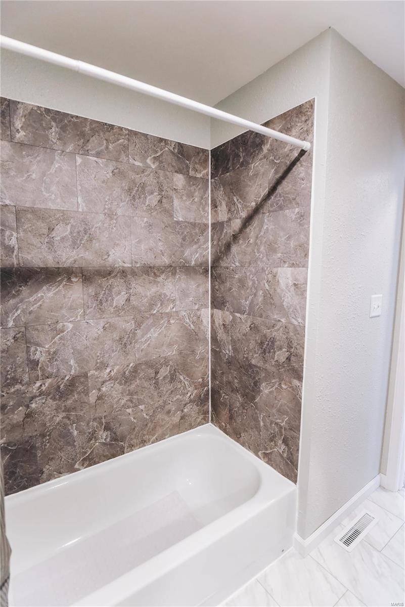 Lynna Heights - Residential