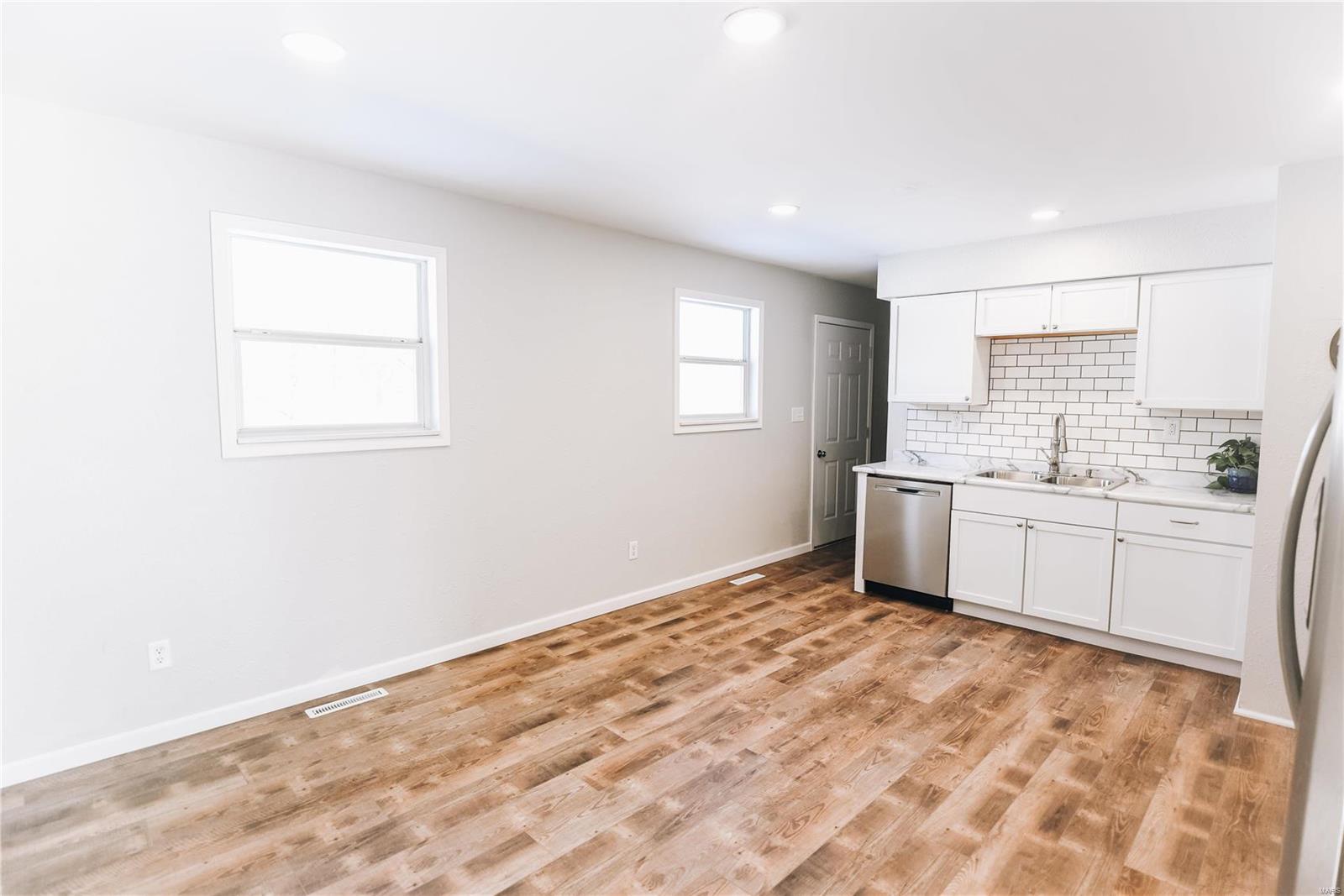 Lynna Heights - Residential