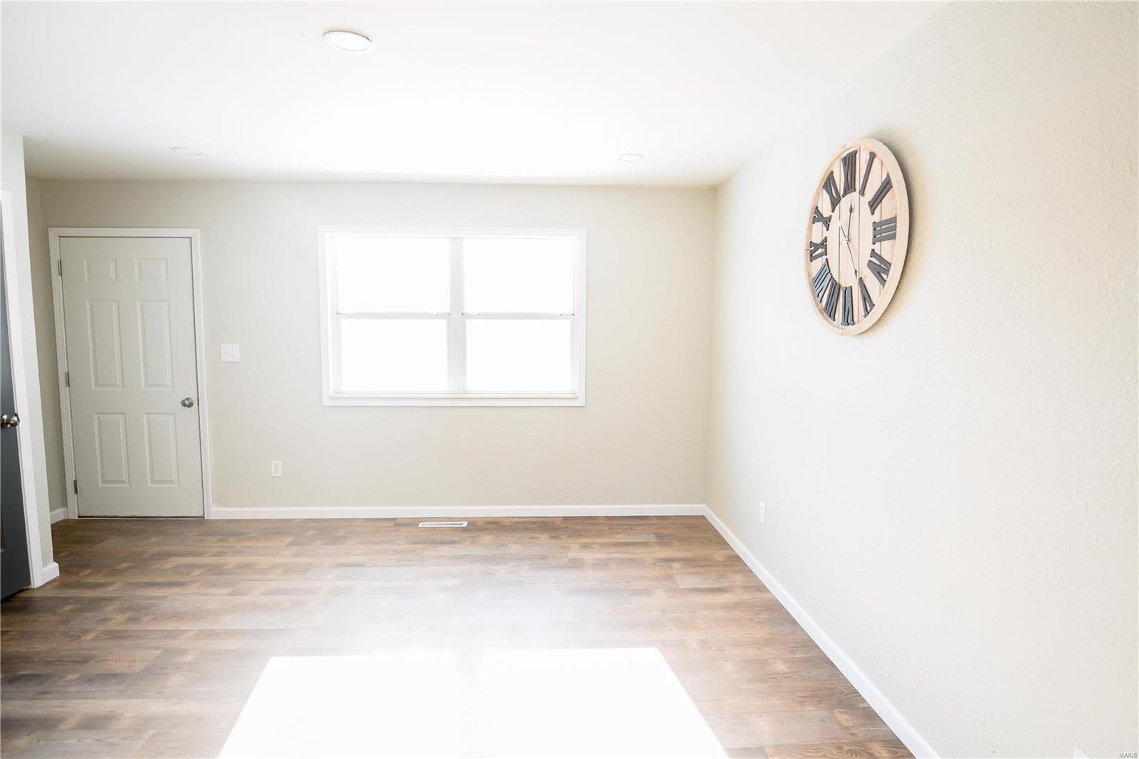 Lynna Heights - Residential