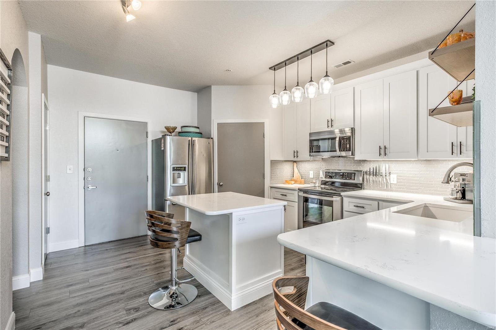 Loft Condo At Station Plaza The - Residential