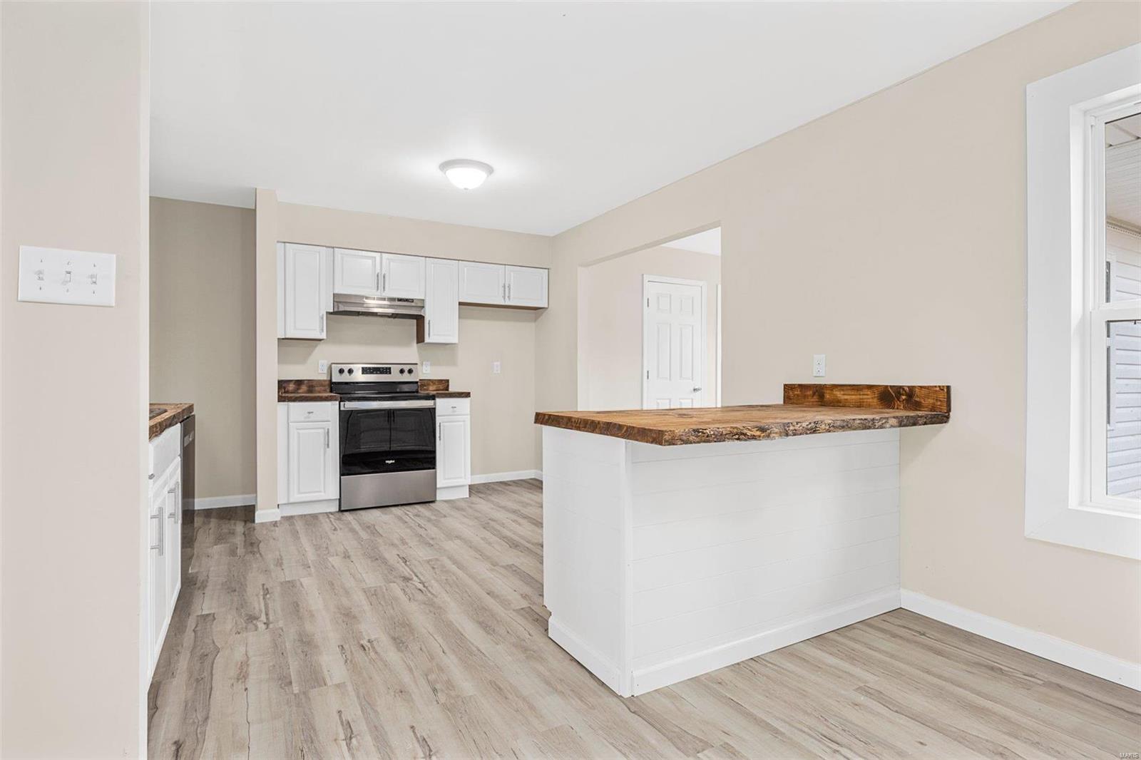 Greenwood Ac - Residential
