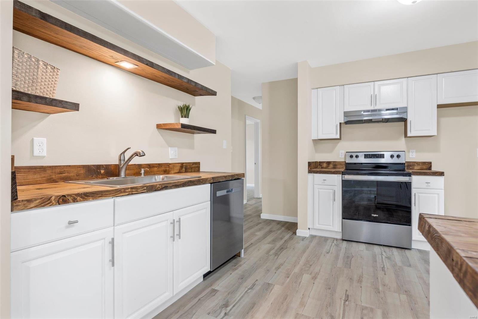 Greenwood Ac - Residential