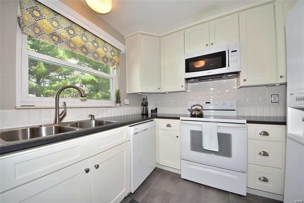 Bluffstone Estate - Residential