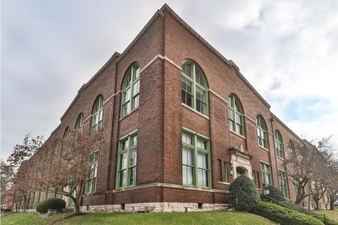 4242 Laclede Avenue 221 St Louis MO 63108