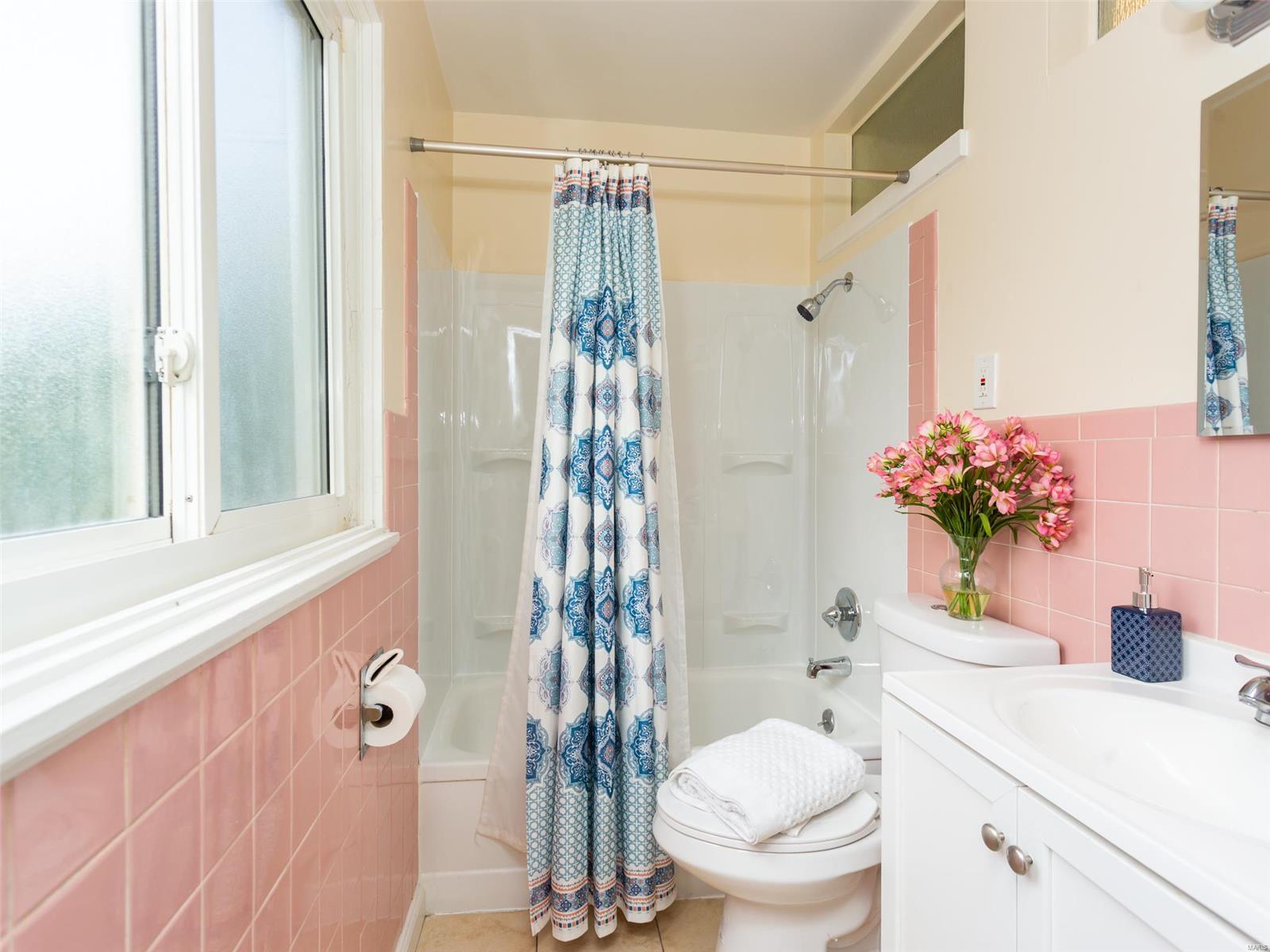 Hathaway Manor 12 - Residential