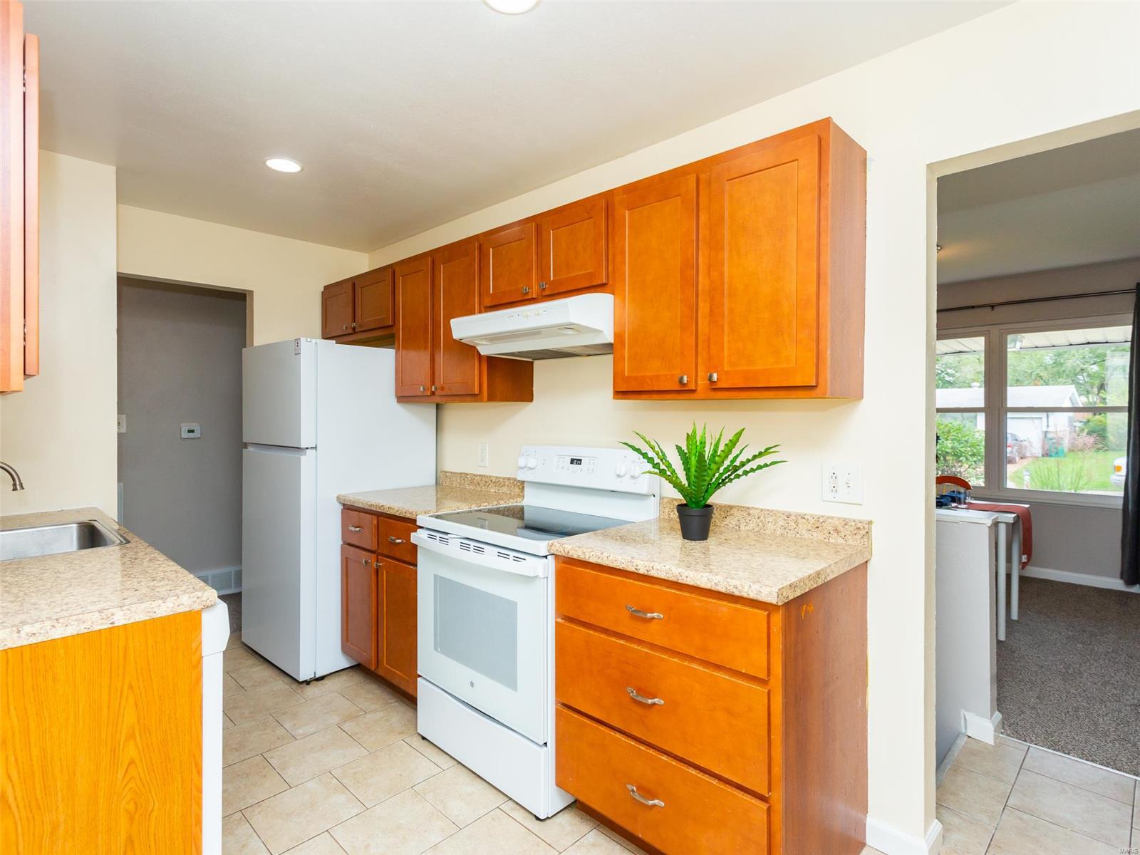 Hathaway Manor 12 - Residential