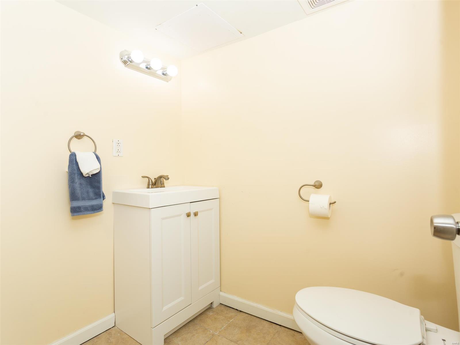 Hathaway Manor 12 - Residential