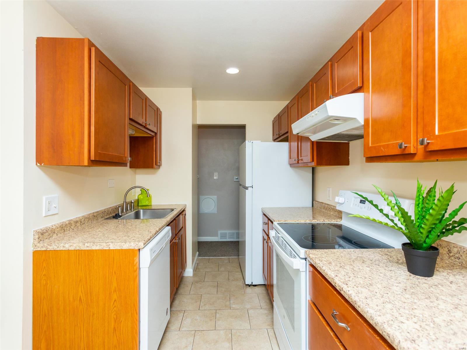 Hathaway Manor 12 - Residential