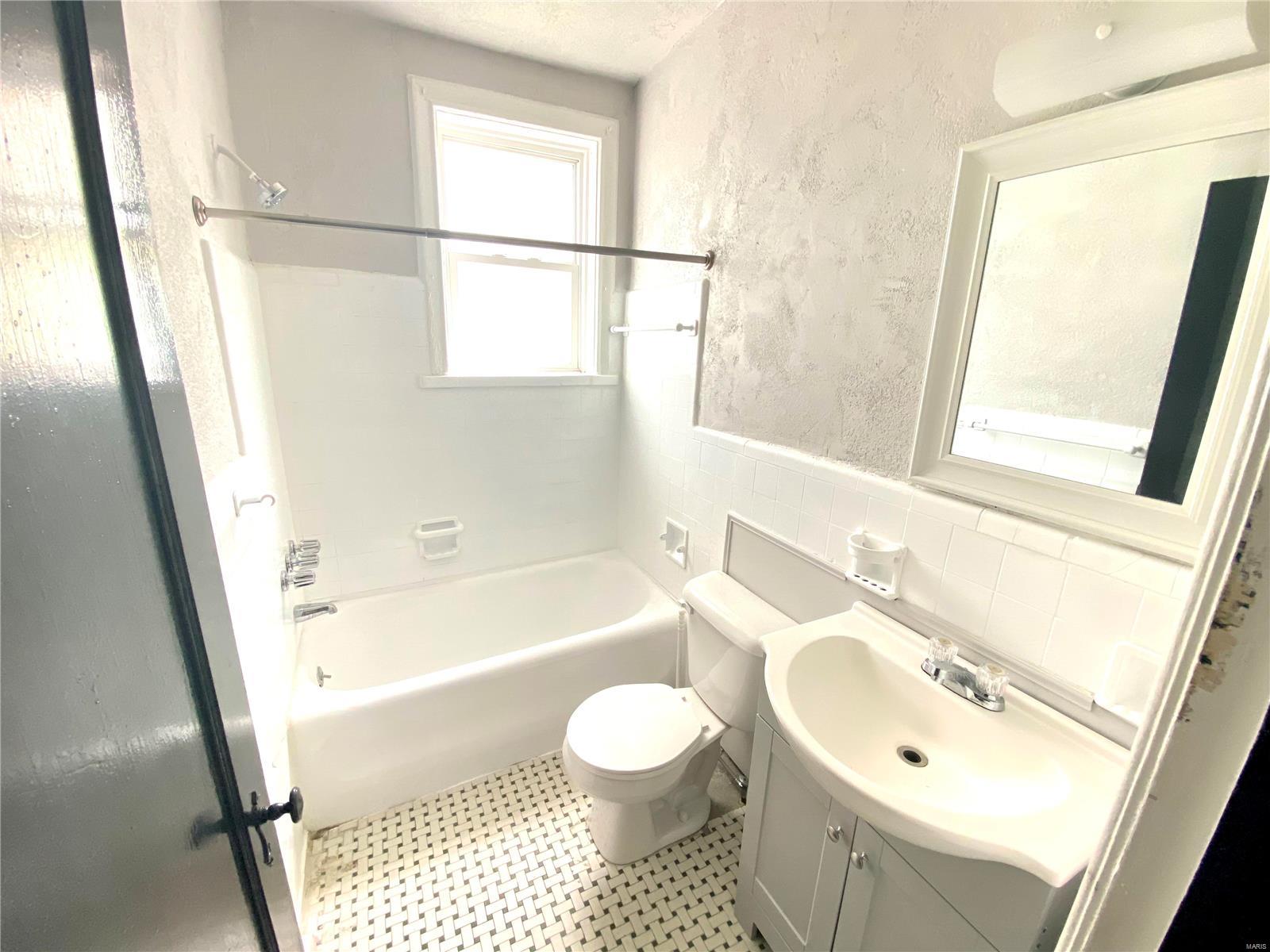 Grand Gravois Park - Residential Income