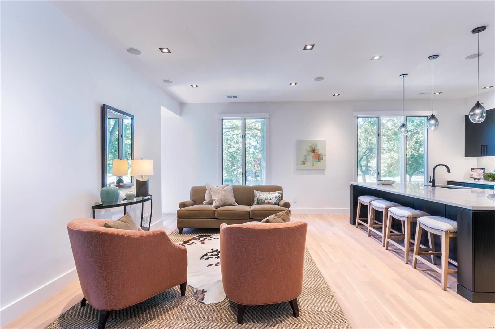 Pershing Place Condo - Residential