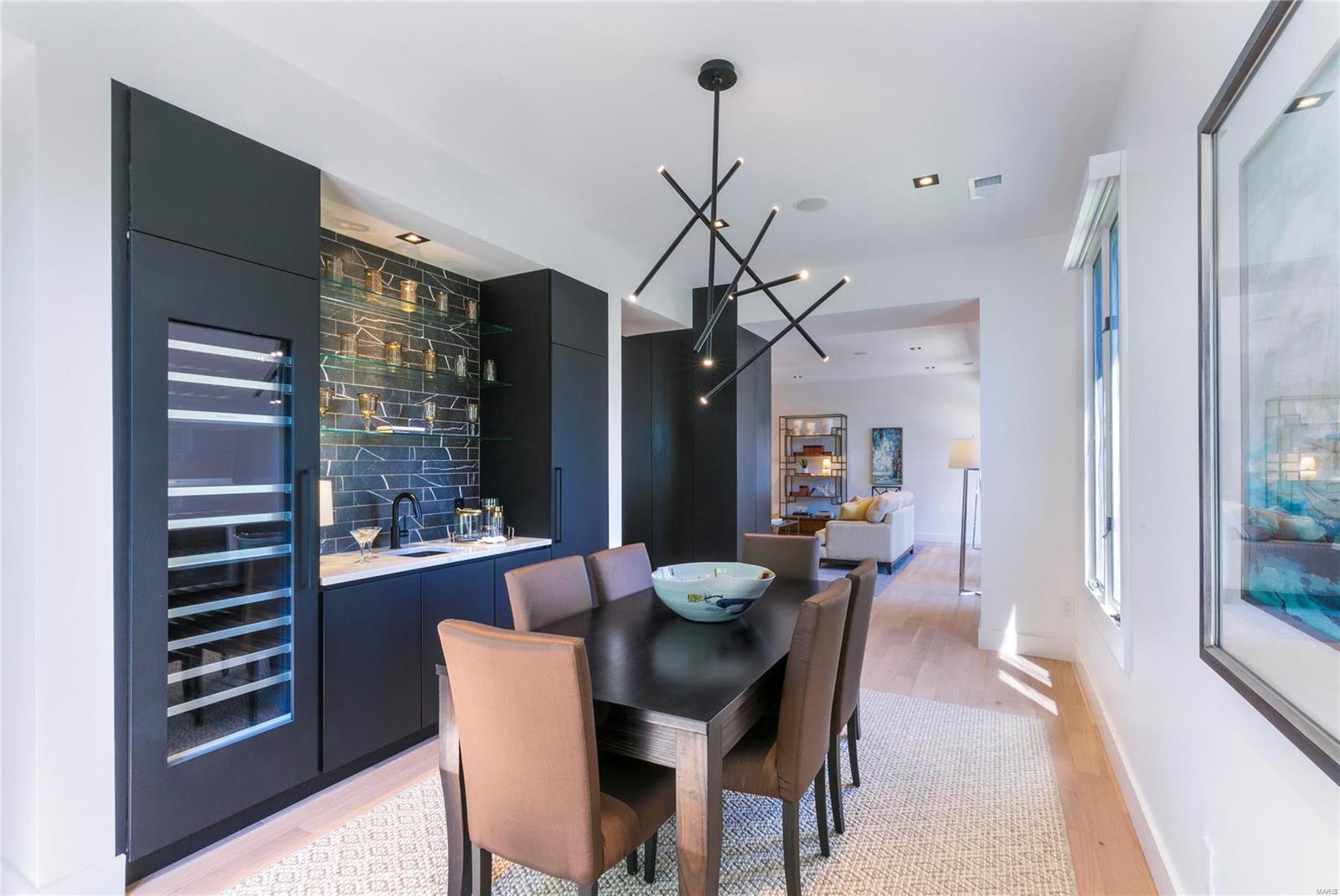 Pershing Place Condo - Residential