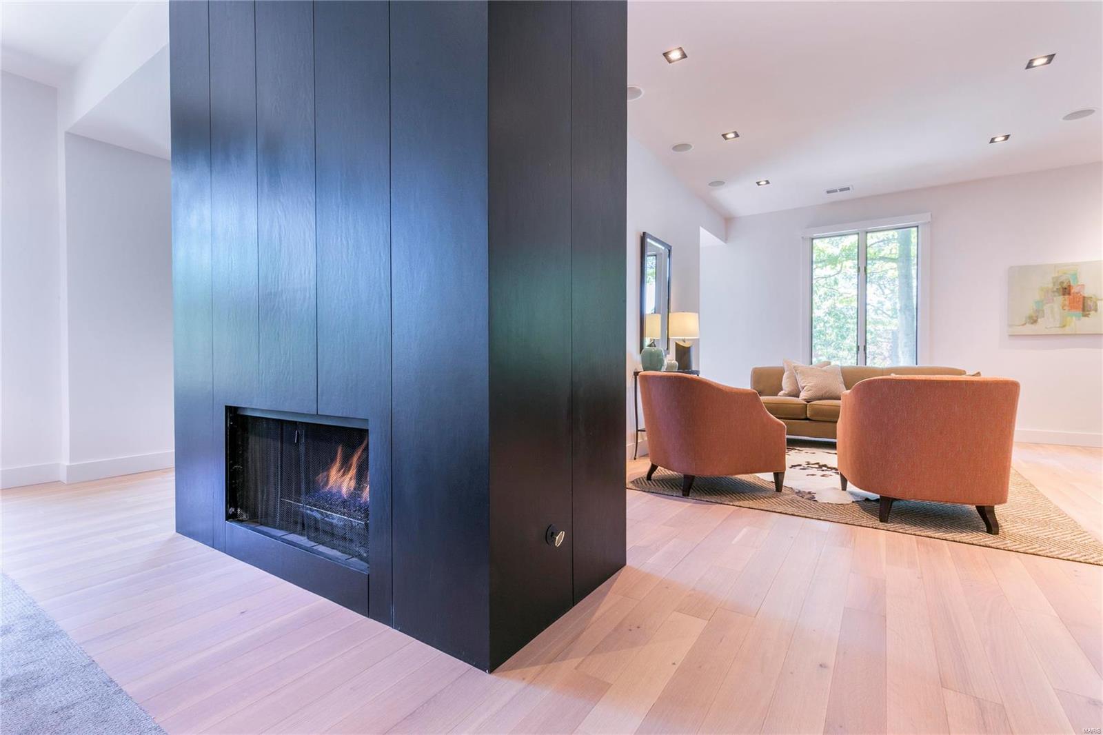 Pershing Place Condo - Residential