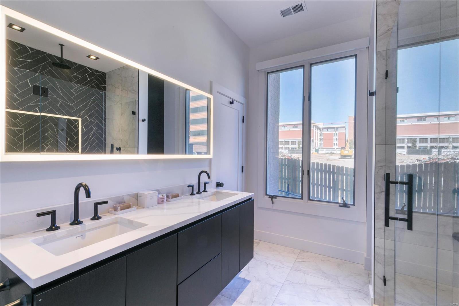 Pershing Place Condo - Residential