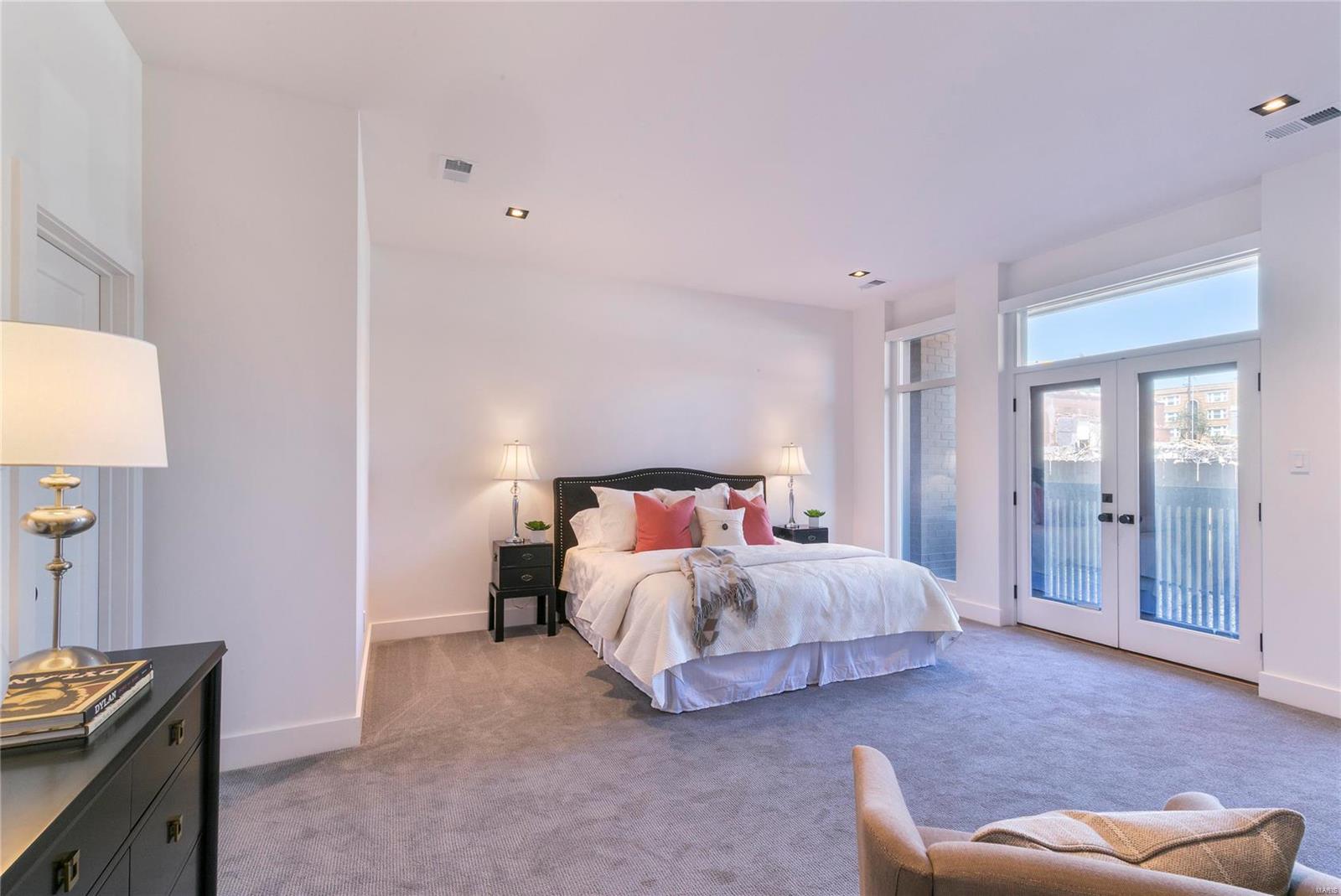 Pershing Place Condo - Residential