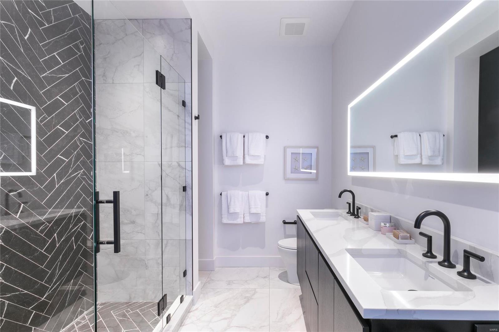 Pershing Place Condo - Residential