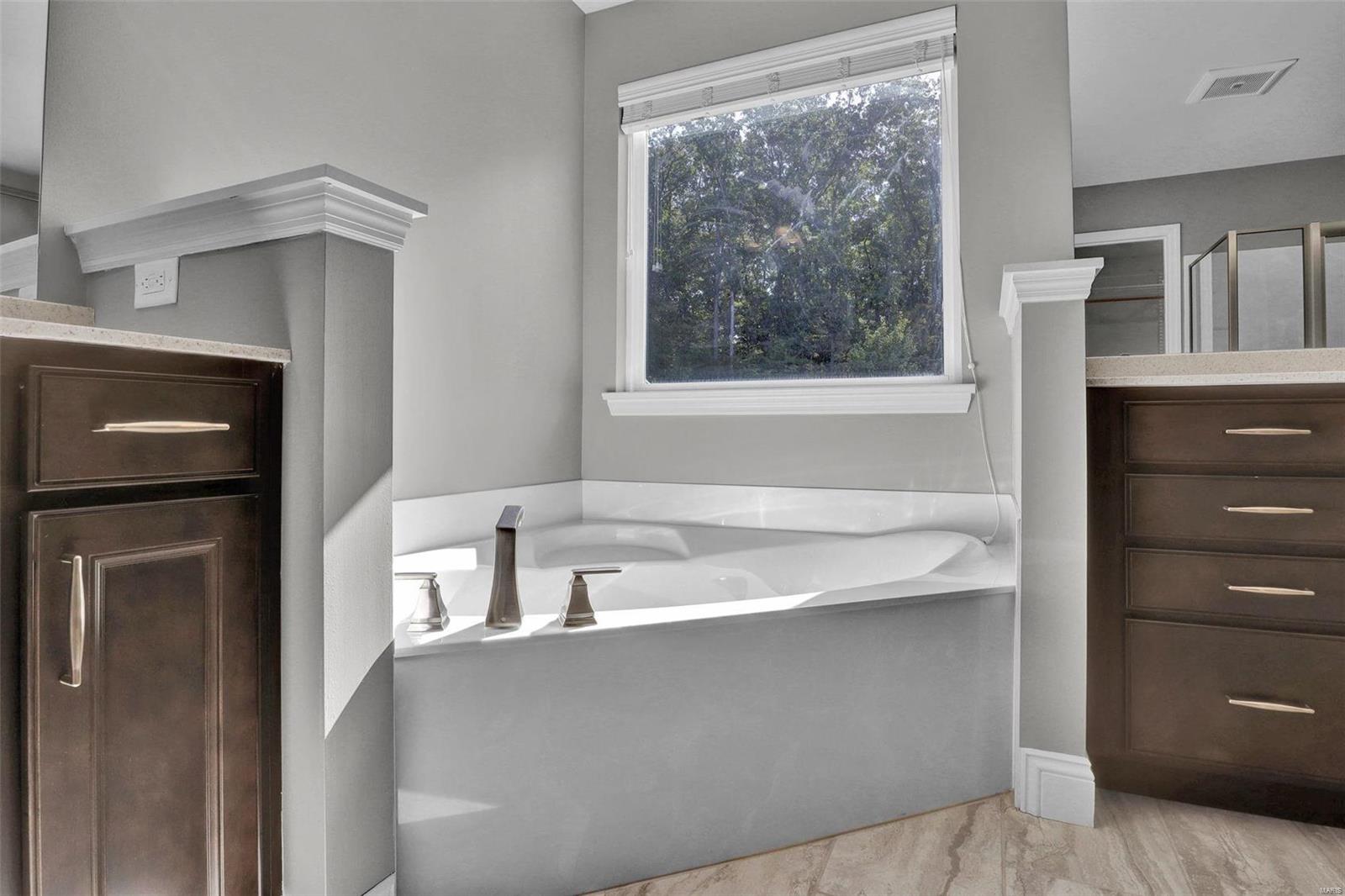 East Hampton Woods - Residential