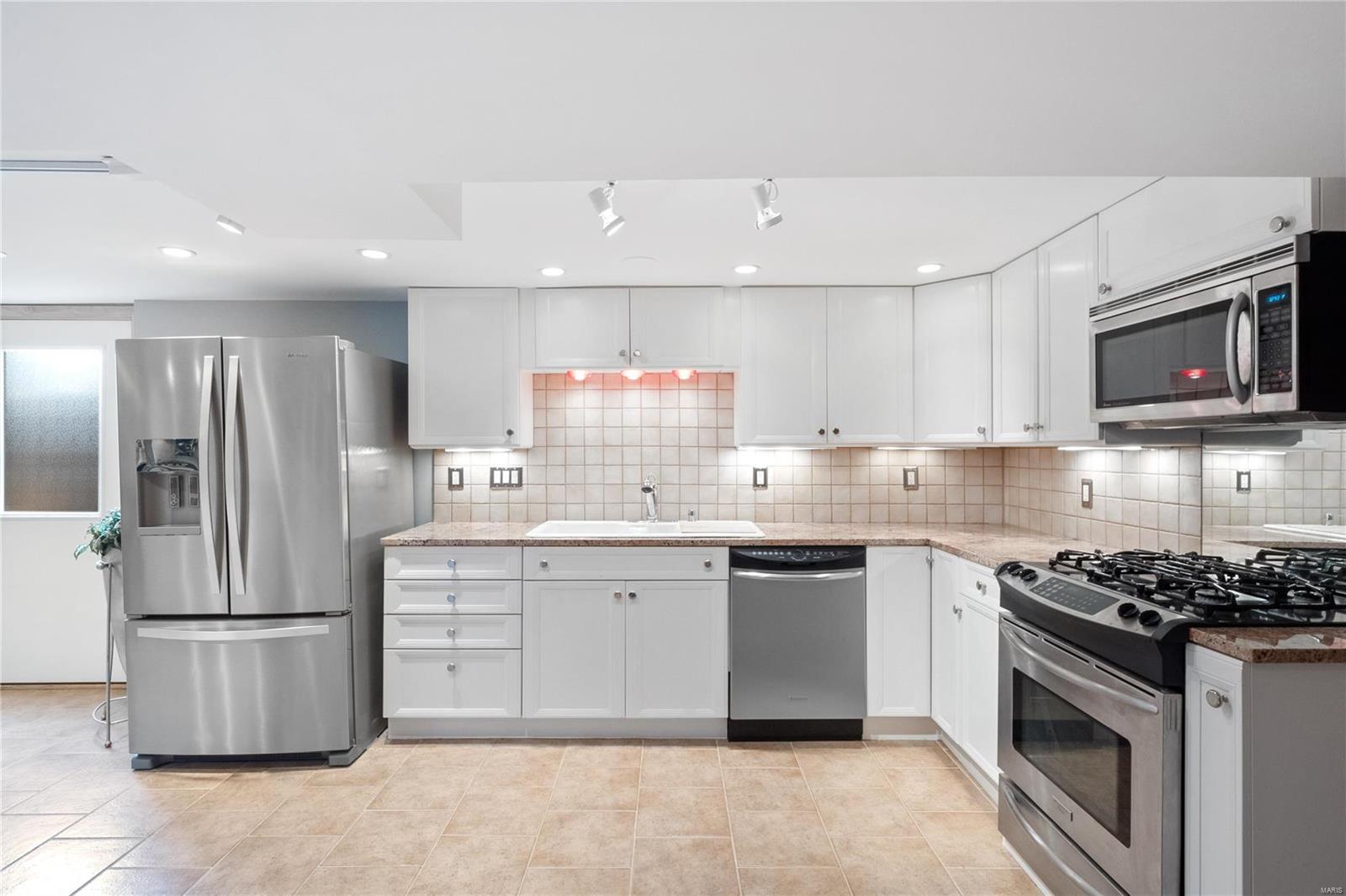 Country Aire 3 - Residential