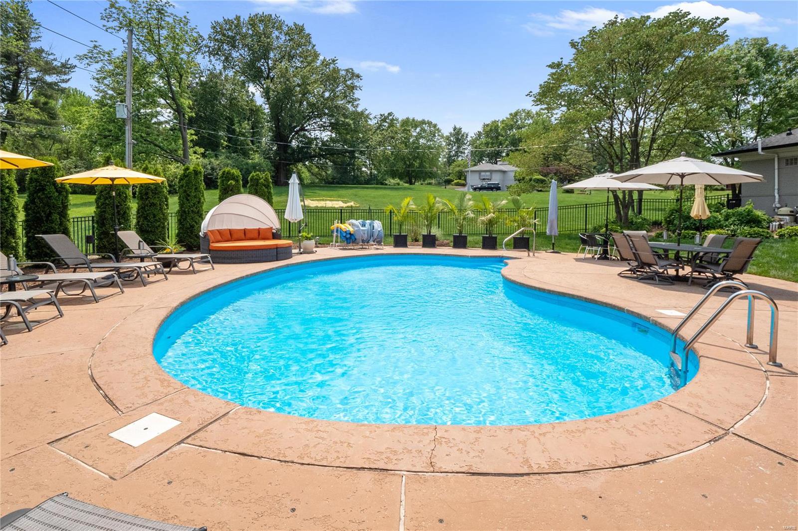 Country Aire 3 - Residential