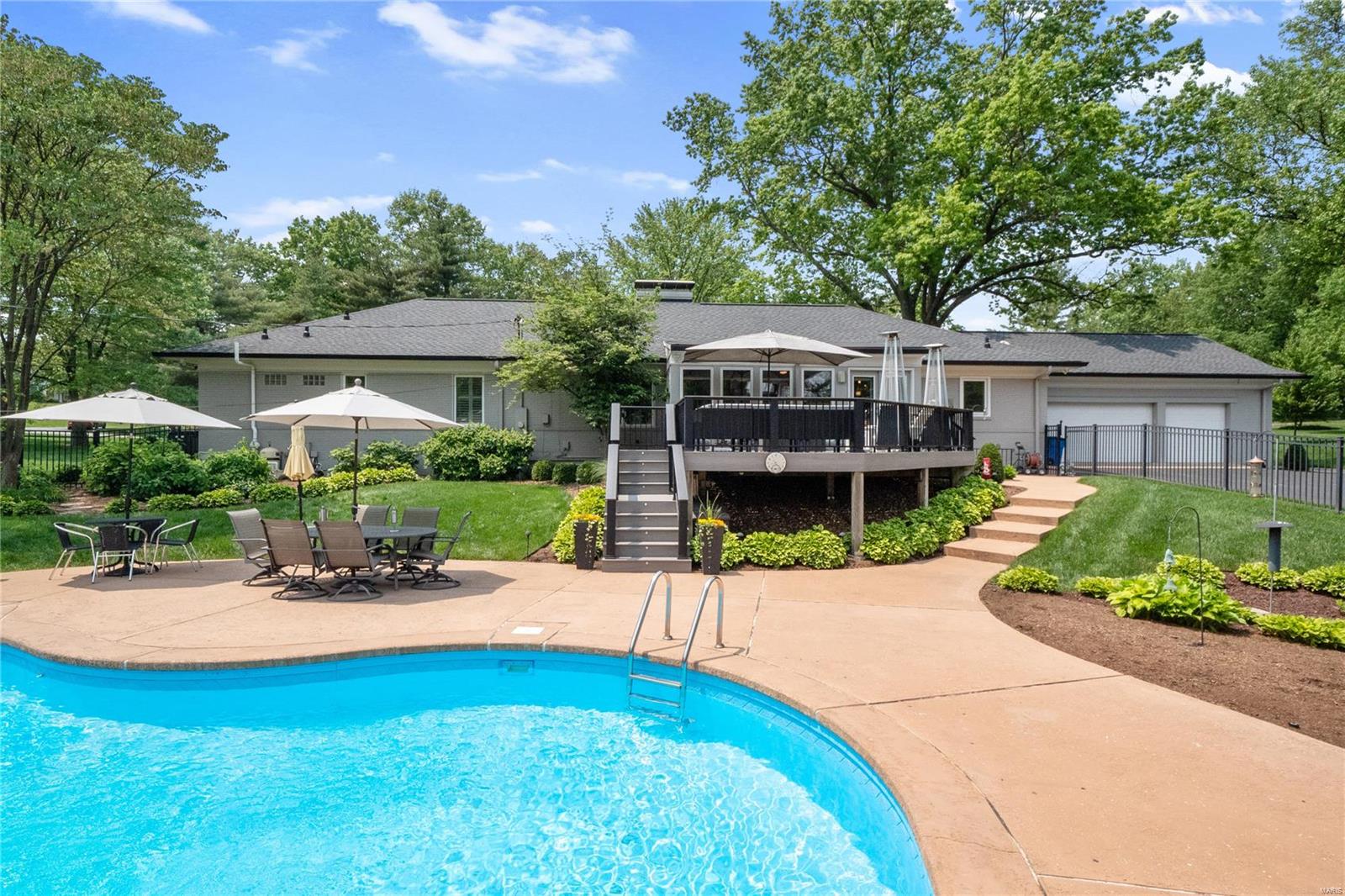 Country Aire 3 - Residential