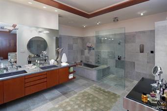 Residence At 800 S Hanley A Condo - Residential